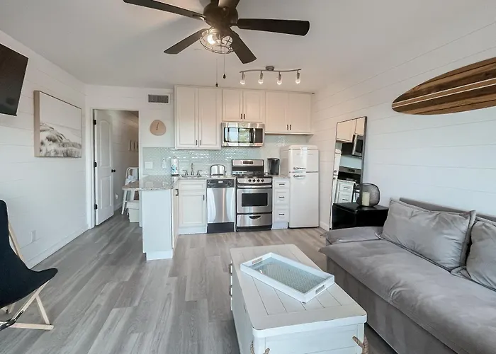 Vacation rental: Pink Pineapple